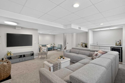 10704 Maplecrest Road Se, Calgary, AB 