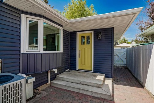 10704 Maplecrest Road Se, Calgary, AB 
