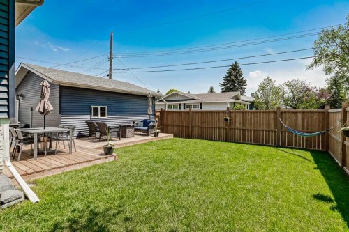 10704 Maplecrest Road Se, Calgary, AB 