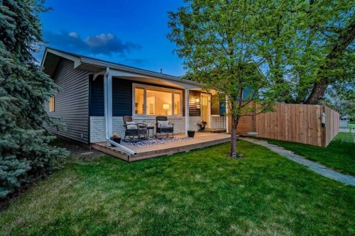 10704 Maplecrest Road Se, Calgary, AB 