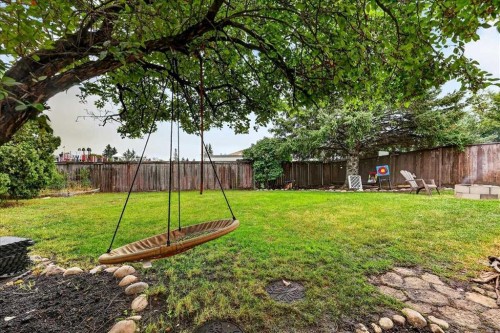 120 Aboyne Place Ne, Calgary, AB 