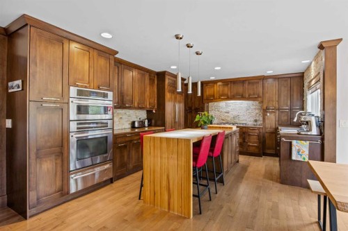 9 Sunset Way Se, Calgary, AB 