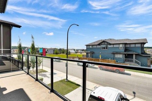 602 Creekstone Circle Sw, Calgary, AB 