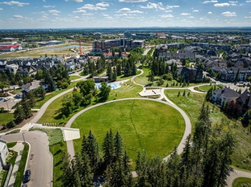 8 Calais Lane Sw, Calgary, AB 