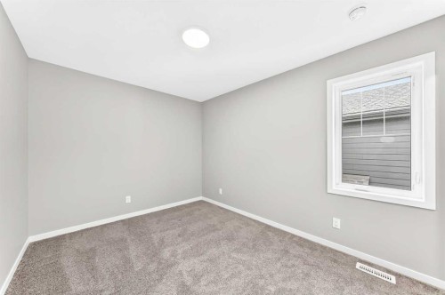 87 Mercado Crescent Se, Calgary, AB 