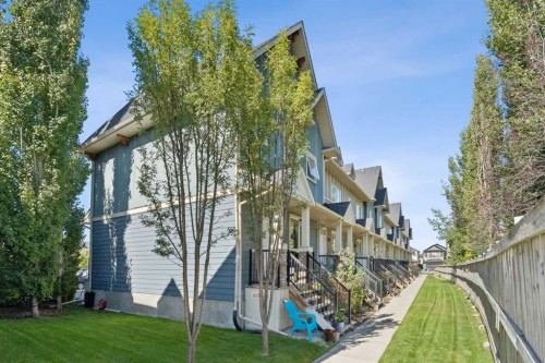 304 Cranfield Common Se, Calgary, AB 