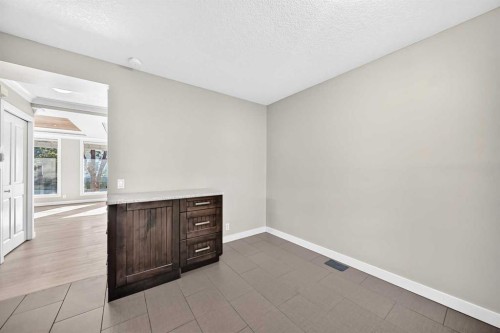 2515 62 Street Ne, Calgary, AB 