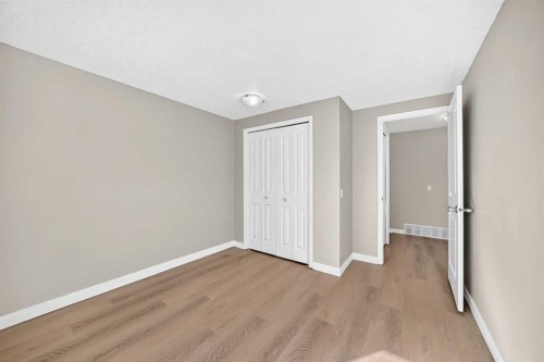 2515 62 Street Ne, Calgary, AB 