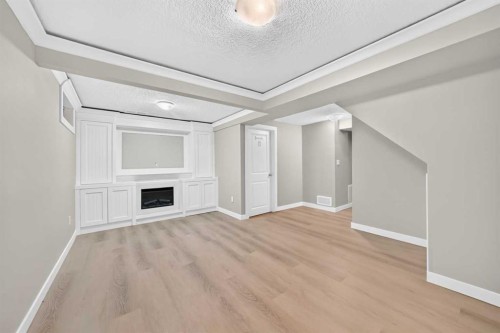 2515 62 Street Ne, Calgary, AB 