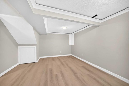 2515 62 Street Ne, Calgary, AB 