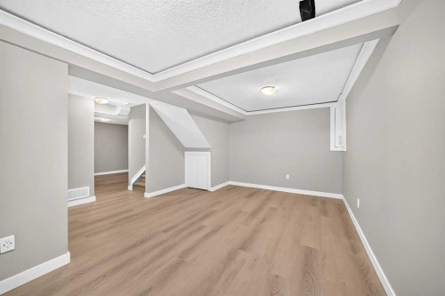 2515 62 Street Ne, Calgary, AB 