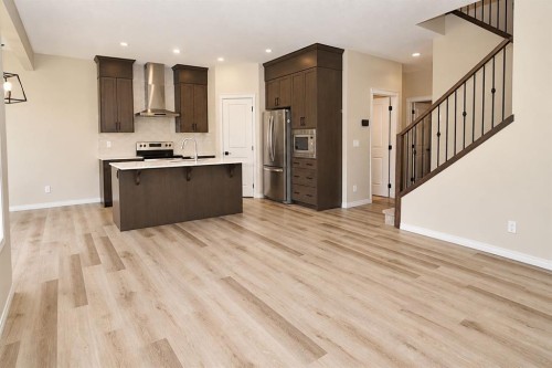 56 Corner Glen Green Ne, Calgary, AB 