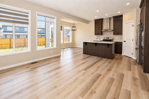 56 Corner Glen Green Ne, Calgary, AB 