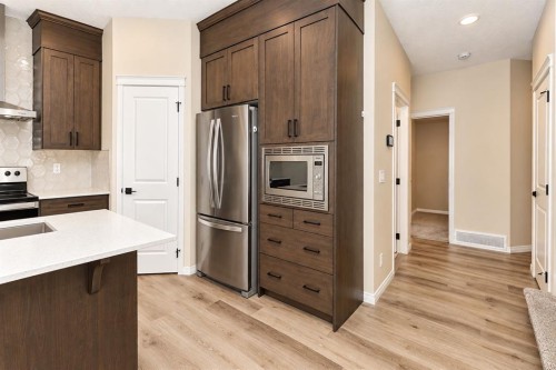 56 Corner Glen Green Ne, Calgary, AB 
