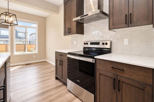 56 Corner Glen Green Ne, Calgary, AB 