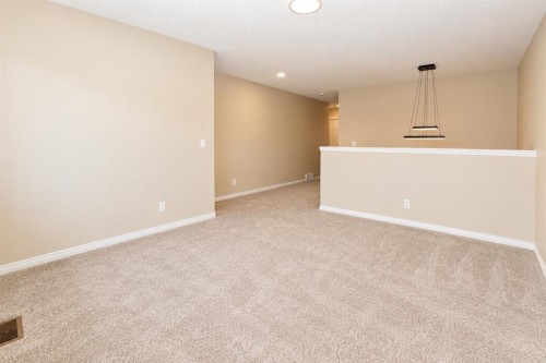 56 Corner Glen Green Ne, Calgary, AB 