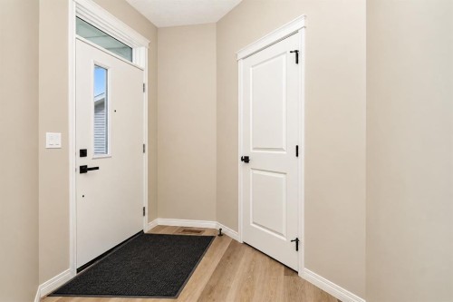 56 Corner Glen Green Ne, Calgary, AB 