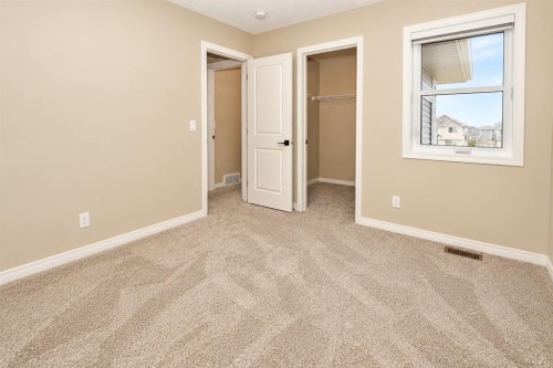 56 Corner Glen Green Ne, Calgary, AB 