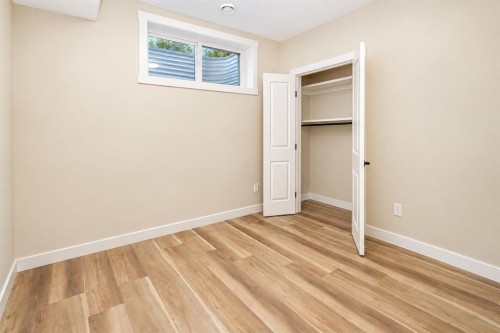 56 Corner Glen Green Ne, Calgary, AB 