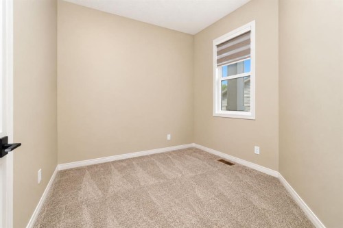 56 Corner Glen Green Ne, Calgary, AB 