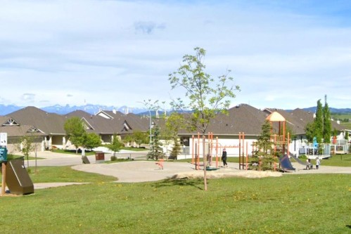 8 Sunset Square, Cochrane, AB 
