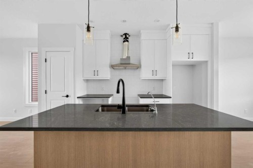 255 Lucas Gate Nw, Calgary, AB 