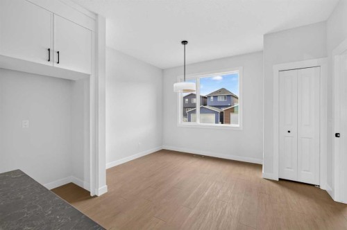 255 Lucas Gate Nw, Calgary, AB 