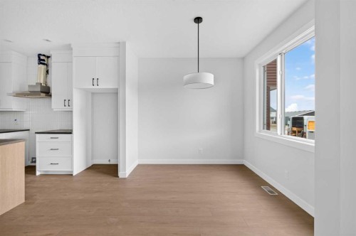 255 Lucas Gate Nw, Calgary, AB 