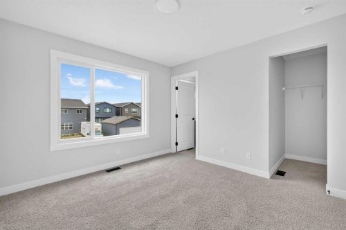 255 Lucas Gate Nw, Calgary, AB 