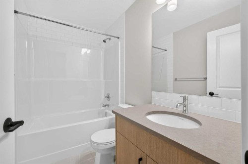 255 Lucas Gate Nw, Calgary, AB 