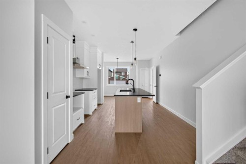 255 Lucas Gate Nw, Calgary, AB 