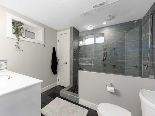 44 Winchester Crescent Sw, Calgary, AB 