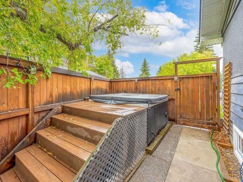44 Winchester Crescent Sw, Calgary, AB 