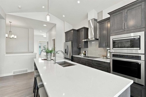 32 Clearview Gardens, Chestermere, AB 