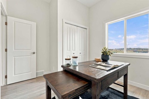 32 Clearview Gardens, Chestermere, AB 