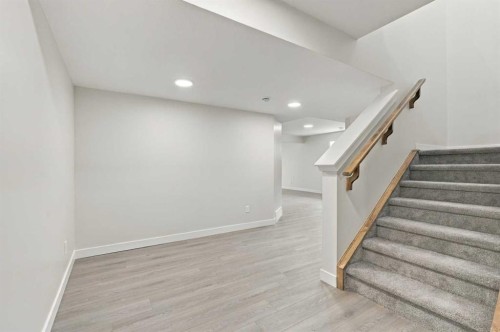 32 Clearview Gardens, Chestermere, AB 