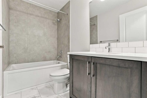 32 Clearview Gardens, Chestermere, AB 