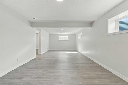 32 Clearview Gardens, Chestermere, AB 