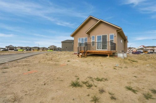 32 Clearview Gardens, Chestermere, AB 