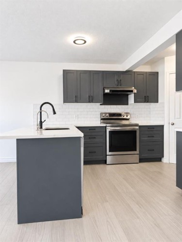 128 Weston Manor Sw, Calgary, AB 