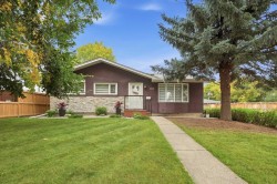 137 Lissington Drive SWCalgary, AB T3E 5E4