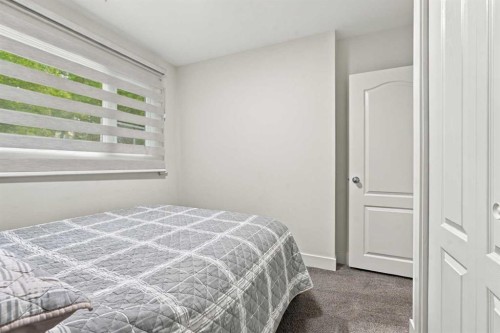 137 Lissington Drive Sw, Calgary, AB 