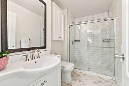 137 Lissington Drive Sw, Calgary, AB 