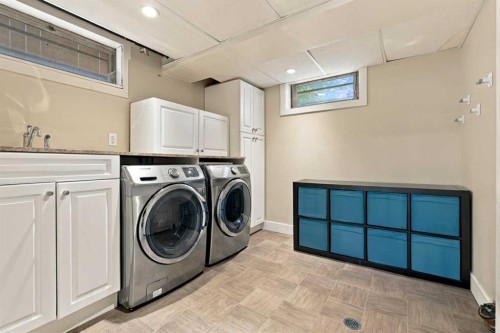 137 Lissington Drive Sw, Calgary, AB 