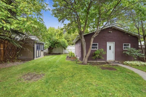 137 Lissington Drive Sw, Calgary, AB 