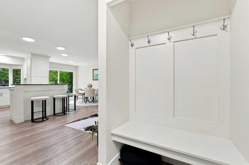 137 Lissington Drive Sw, Calgary, AB 