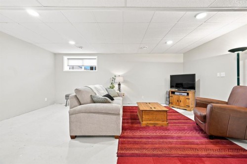 75 Sundown Close, Cochrane, AB 