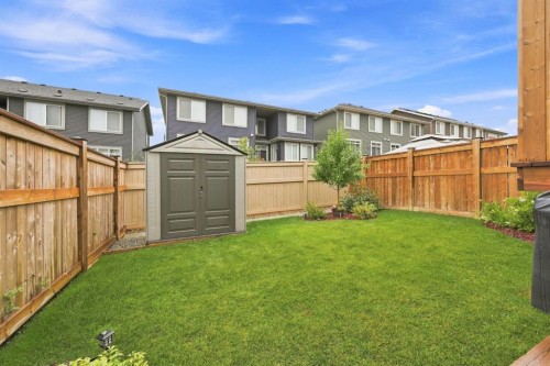 75 Sundown Close, Cochrane, AB 