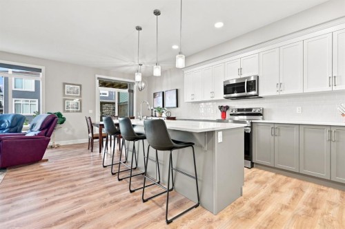 75 Sundown Close, Cochrane, AB 