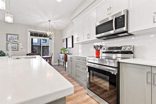75 Sundown Close, Cochrane, AB 